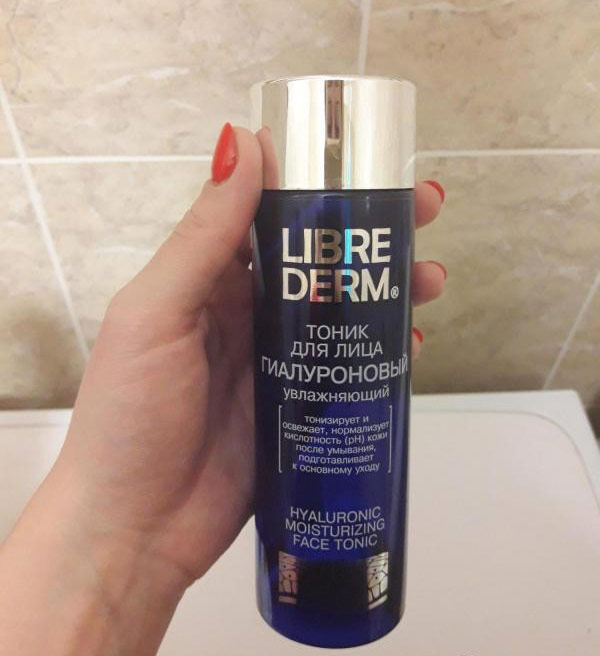 15 популярних тоніків для обличчя допоможуть очистити шкіру і зберегти її здоров’я