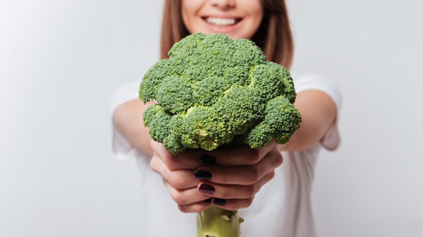 4 овоча з городу збережуть молодість обличчя