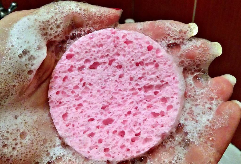 5 переваг використання спонжей для вмивання – вони вам потрібні!