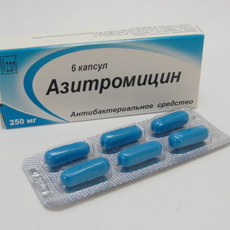 Антибіотики при лікуванні отиту у дорослих і дітей