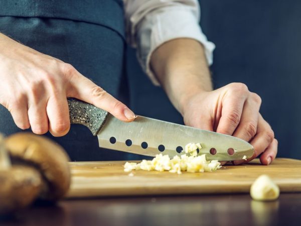 Часник користь і шкода для здоров’я людини