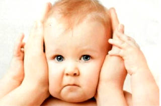 Чому виділяється багато сірки у вухах. Чому у вухах дитини накопичується багато сірки? Видалення вушної сірки Чому виділяється багато сірки у вухах. Чому у вухах дитини накопичується багато сірки? Видалення вушної сірки