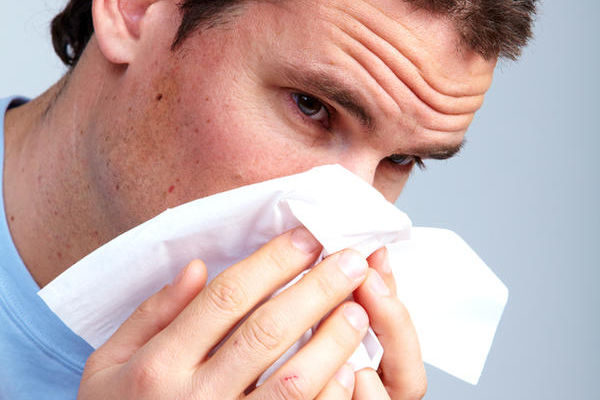 Чому виникають помаранчеві соплі і як від них позбавитися