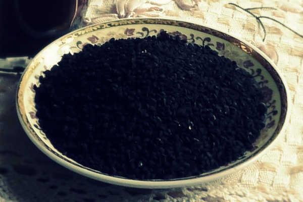 Чорний кмин корисні властивості та протипоказання застосування насіння і олії Чорний кмин корисні властивості та протипоказання застосування насіння і олії