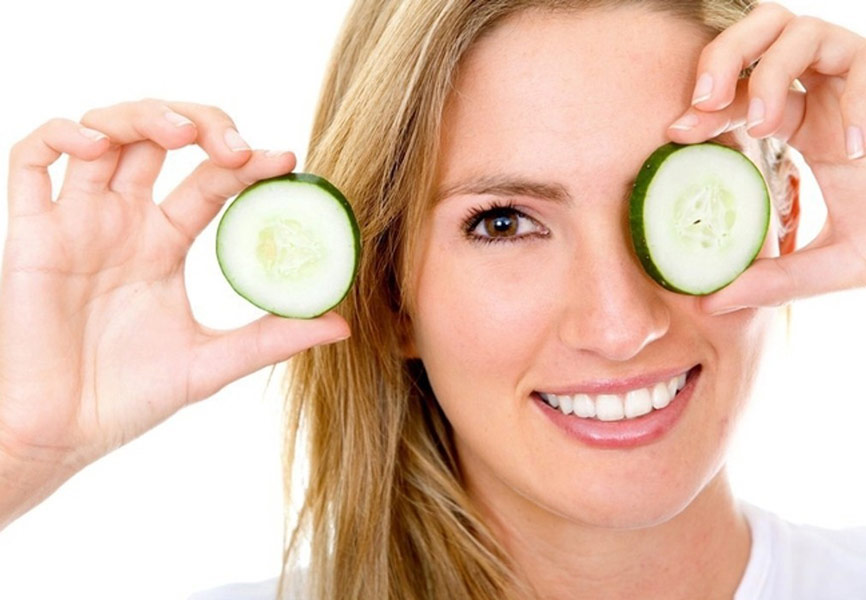 Догляд за шкірою навколо очей – ефективні методики і засоби повернуть красу