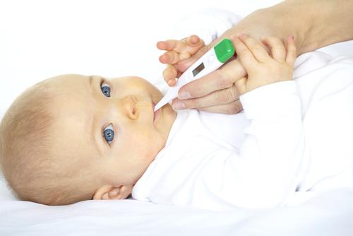 Фізіологічний нежить у немовляти: симптоми і лікування