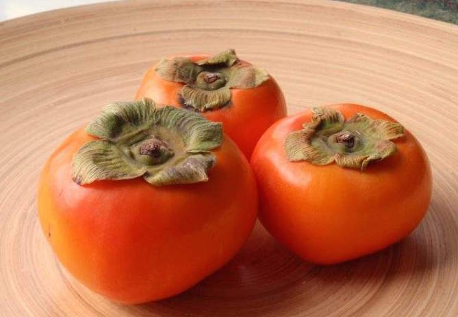 Хурма, користь і шкода для організму, протипоказання і шкоду