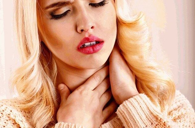 Хворе горло без почервоніння