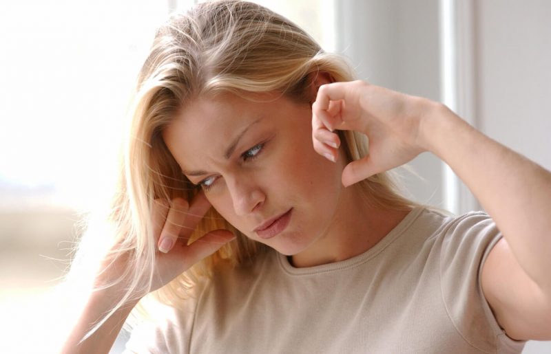 Коли болить вухо що треба робити народні засоби
