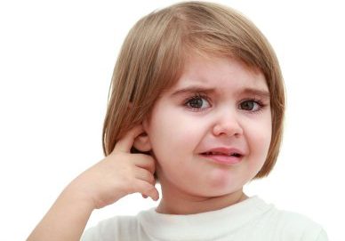 Компрес на вухо з горілкою. Компрес на вухо: види компресів і як правильно його поставити Компрес від отиту дитині
