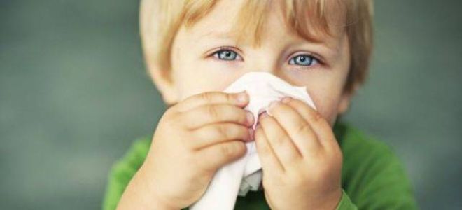Кращі краплі в ніс для лікування нежиті у дітей