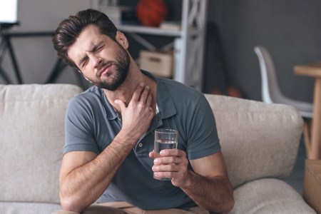 Лікування ларингіту у дорослих в домашніх умовах: як швидко вилікувати