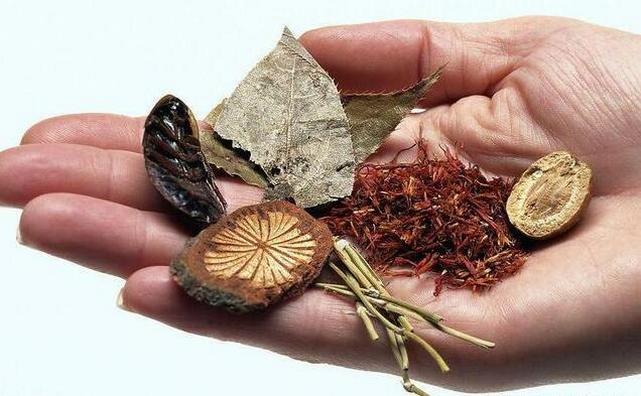 Лікування міжхребцевої грижі поперекового відділу народними засобами