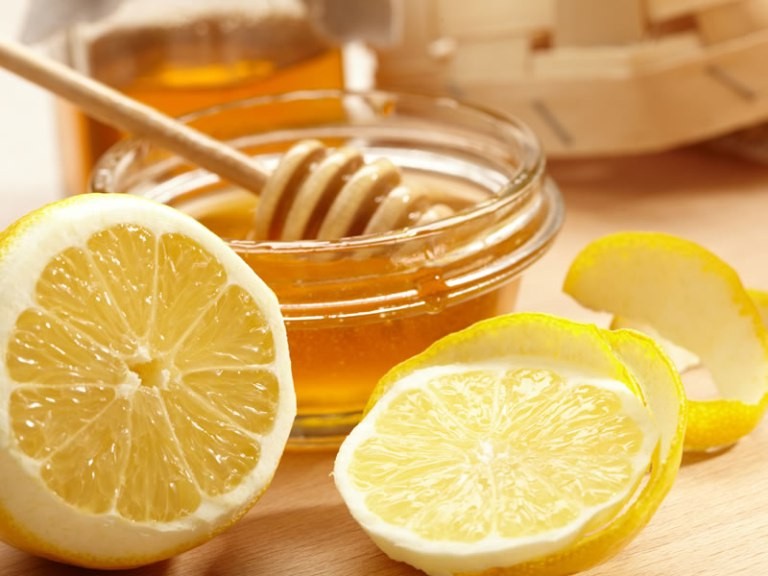 Маски від зморшок навколо очей в домашніх умовах: рецепти і рекомендації Маски від зморшок навколо очей в домашніх умовах: рецепти і рекомендації