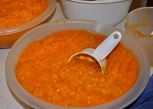 Маски з абрикоса для обличчя