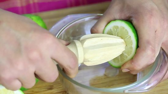 Маски з лаймом для обличчя