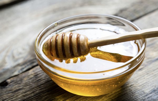 Мед на ніч, його користь і шкода