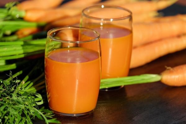 Морквяний сік від нежитю для немовлят і дітей старшого віку