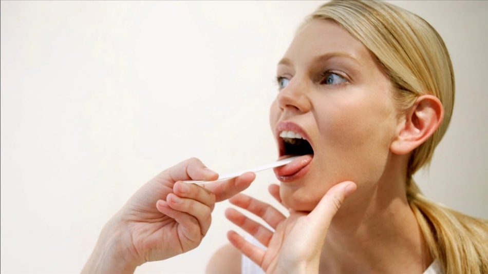 Народні засоби від першіння в горлі Народні засоби від першіння в горлі