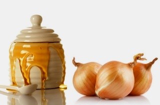 Народний рецепт цибулі з медом від кашлю