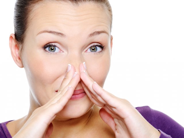 Неприємний запах з носа основні причини симптому