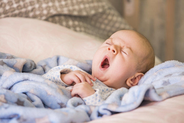 Нежить у немовляти – лікування нежиті у новонародженого немовляти