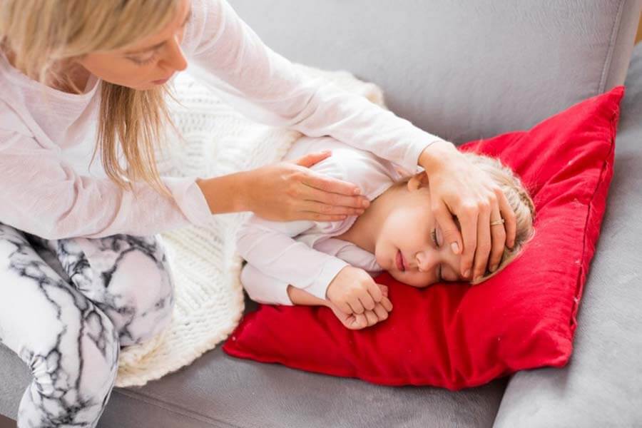 Ознаки менінгіту у дітей, висип при менінгіті (фото), як розпізнати менінгіт – симптоми у дітей