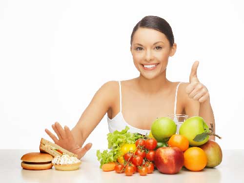 Прищі в зоні декольте, причини появи і варіанти вирішення проблеми