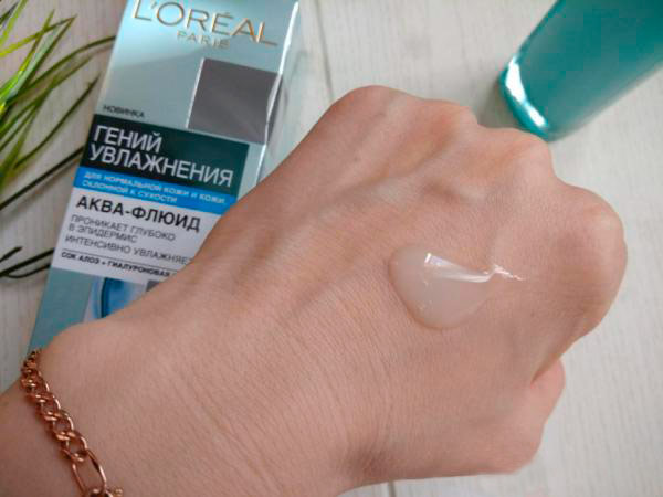 Що таке аква флюїд і як він діє на шкіру