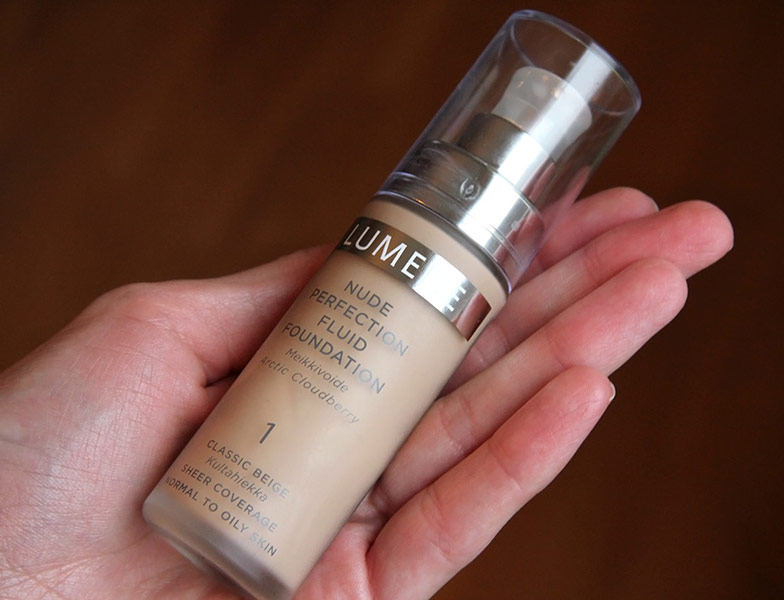 Що таке аква флюїд і як він діє на шкіру