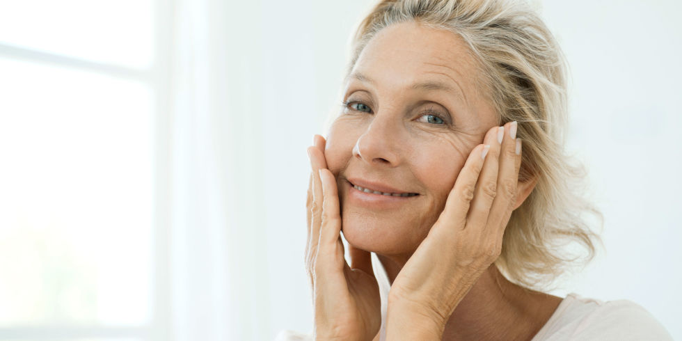 Які процедури необхідні для обличчя у 60+